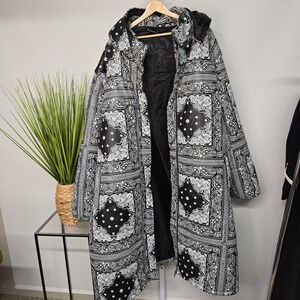 PRETTYLITTLETHING Black‎ White Bandana Print Puffer Coat Jacket Mens XL